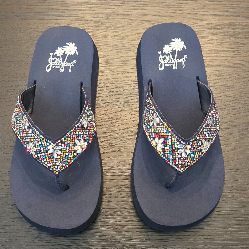 Navy blue flip-flops with embelished strap (size 8M)
